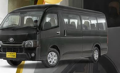 Toyota Hiace hitam, armada NPATRANS Purworejo untuk rombongan besar