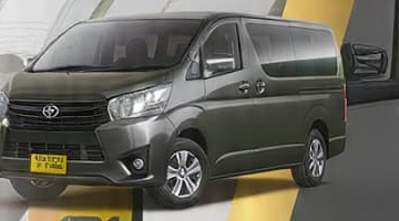 Toyota MPV warna hijau olive