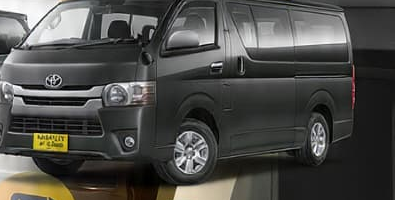Toyota Hiace hitam ukuran sedang